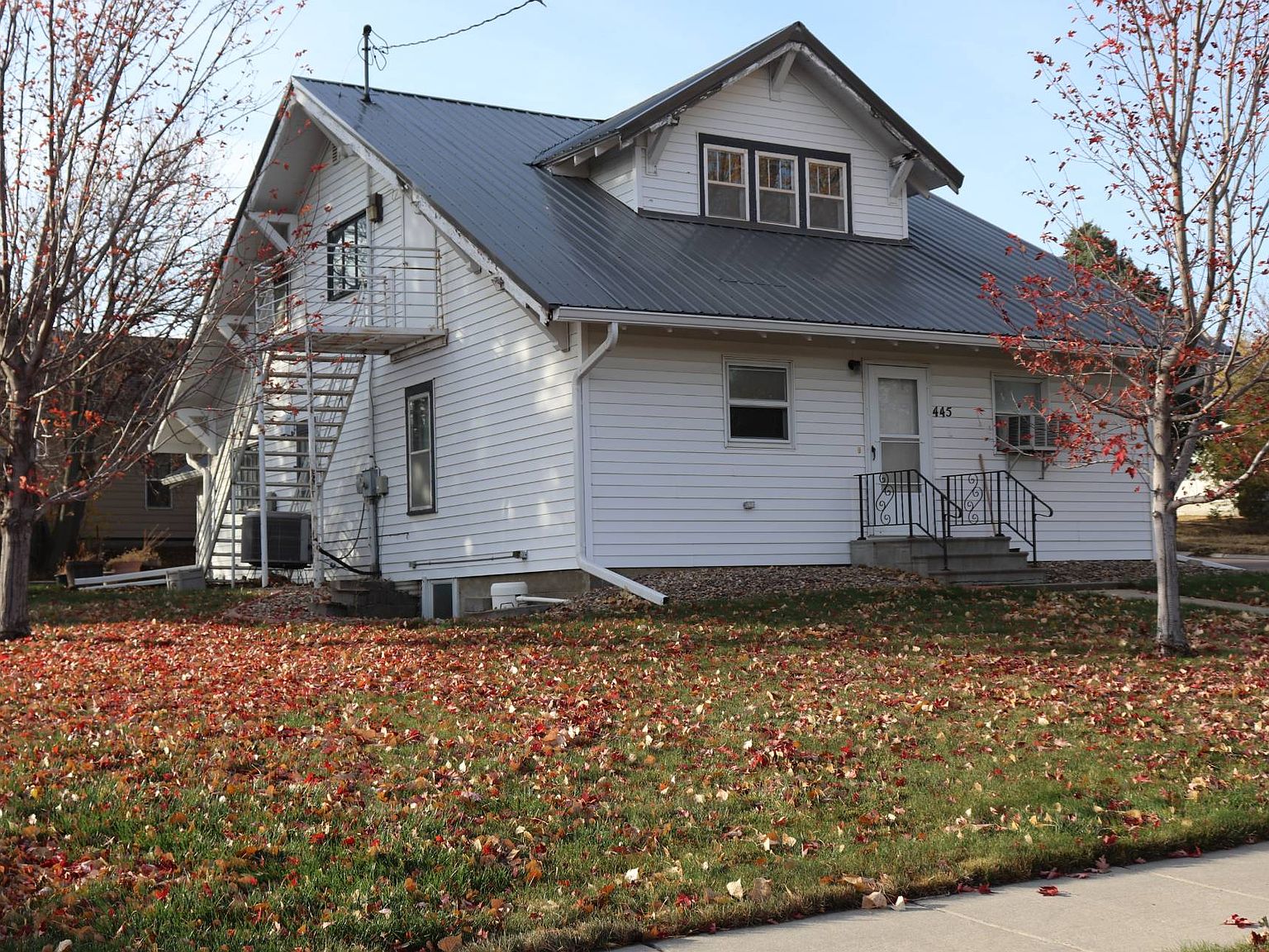 445 W 3rd St, Winner, SD 57580 Zillow