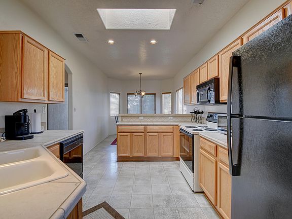 5th image of 8120 Mandarin Pl NW
