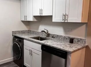 2131 N Summit Ave #301, Milwaukee, WI 53202