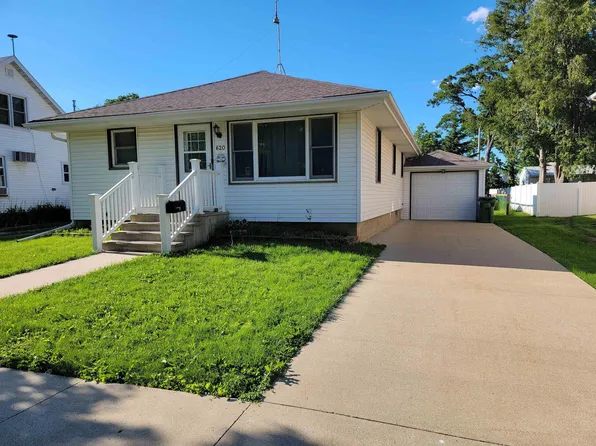 620 3rd Ave W, Cresco, IA 52136
