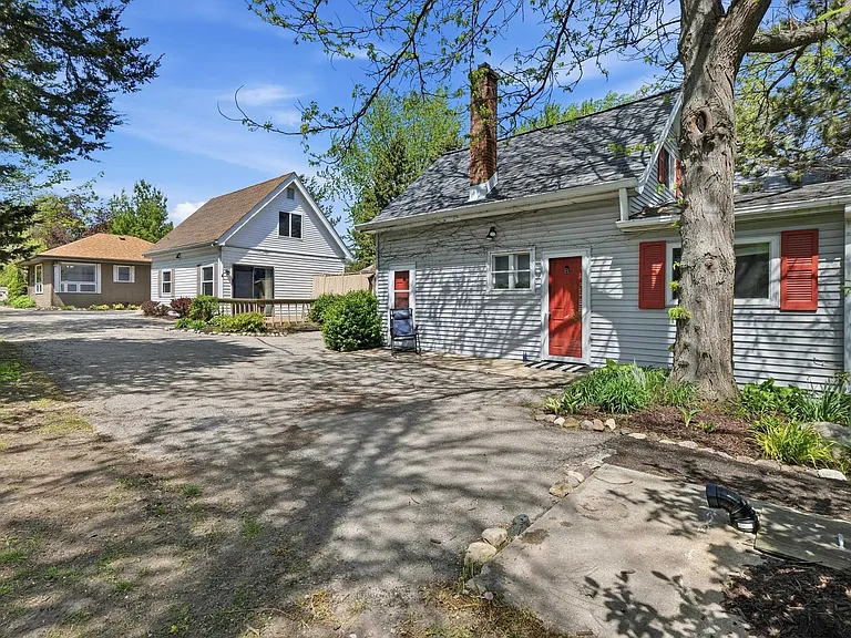 2224 Highway 51 #A — Photo 2