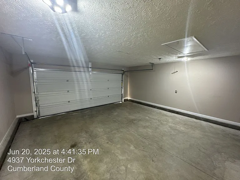 4937 Yorkchester Dr — Photo 23