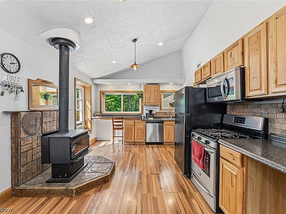 3rd image of 4105 Smith Stewart Rd