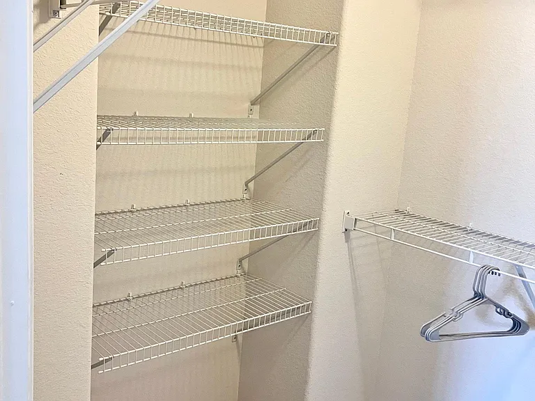 1600 Gold Finch Ct — Photo 24