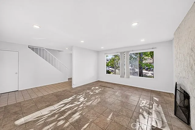 3 bed, 2.5 bath, 1500 sqft, $3,600 — Photo 4
