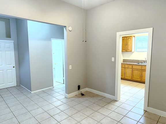 2nd image of 404 E East St #G