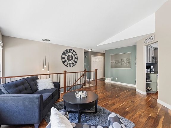 5th image of 11377 Creekside St