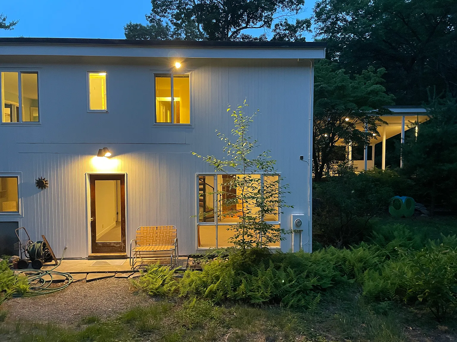5 bed, 3283 sqft, $5,950 — Photo 3