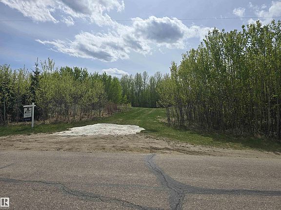 5th image of 487 Lakeside Dr