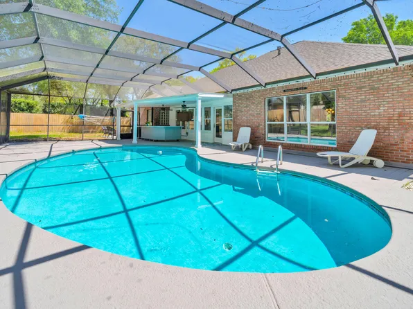 4449 Woodbridge Rd, Niceville, FL 32578