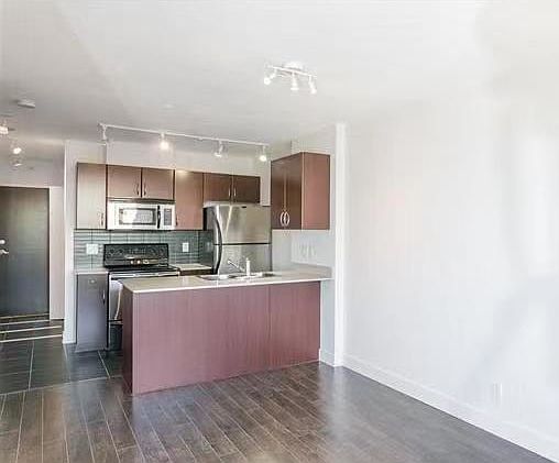 2nd image of 938 Smithe St #2115