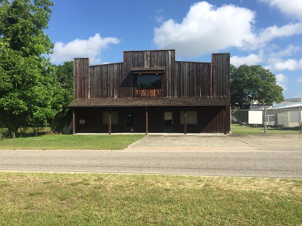 1st image of 108 W Loretta St