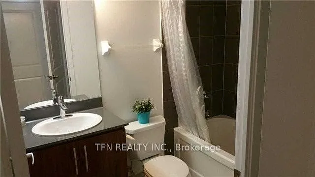 5793 Yonge St — Photo 6