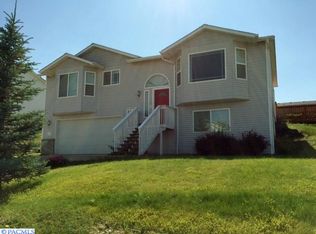2455 NW Short Ct, Pullman, WA 99163