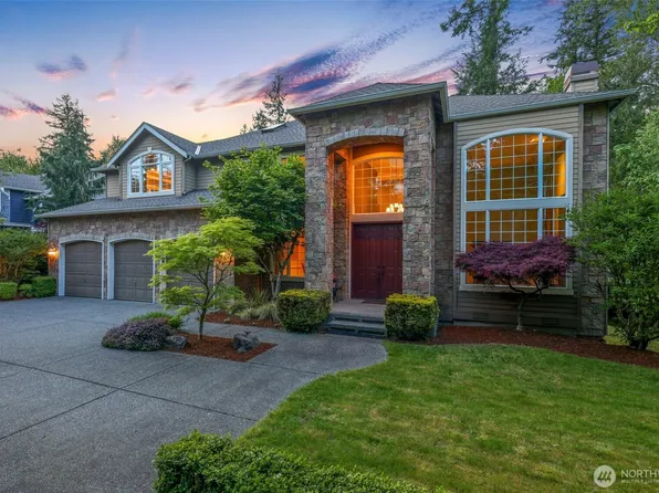 25846 NE 4th Place, Sammamish, WA 98074