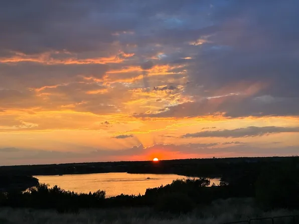 142 N Ridge Dr, Justiceburg, TX 79330