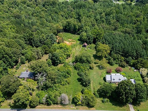 3rd image of 5237 Davis Rd