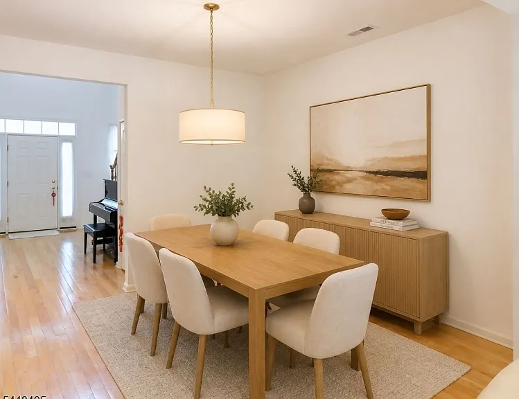 105 Hoover Ave — Photo 2