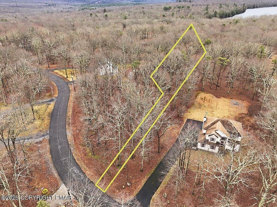 1st image of 14B Spruce Run Dr