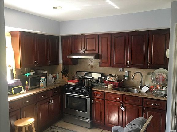 5th image of 11646 141st St