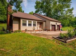 1129 Dairy Rd, Poca, WV 25159