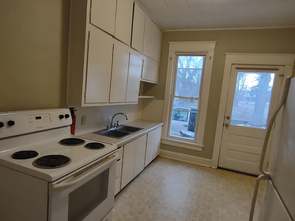 1st image of 213 W Sycamore St #213