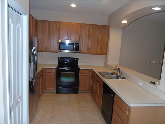3rd image of 2351 Rosewood Ln