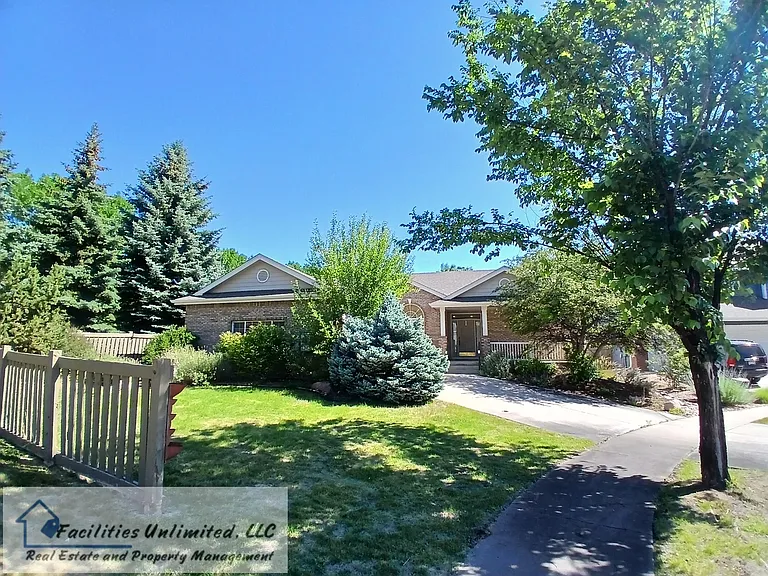 3402 Green Spring Dr — Photo 2