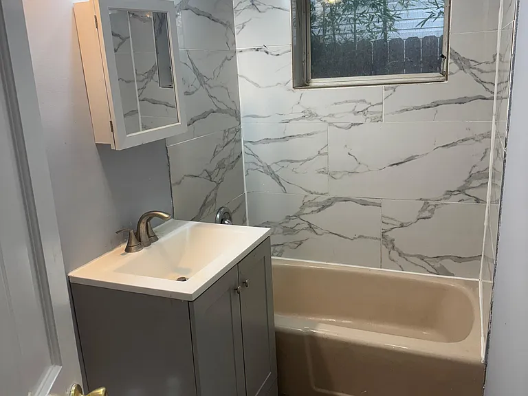 704 Park Ave — Photo 5
