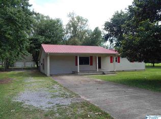 242 5th St E, Grant, AL 35747