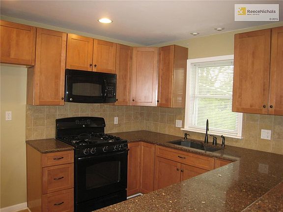 2nd image of 10125 Tracy Ave