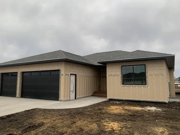 3625 Lincoln Ave, Spirit Lake, IA 51360