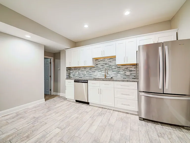 33 Southern Ave — Photo 17