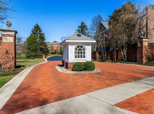 2957 Four Pines Dr APT 6, Lexington, KY 40502