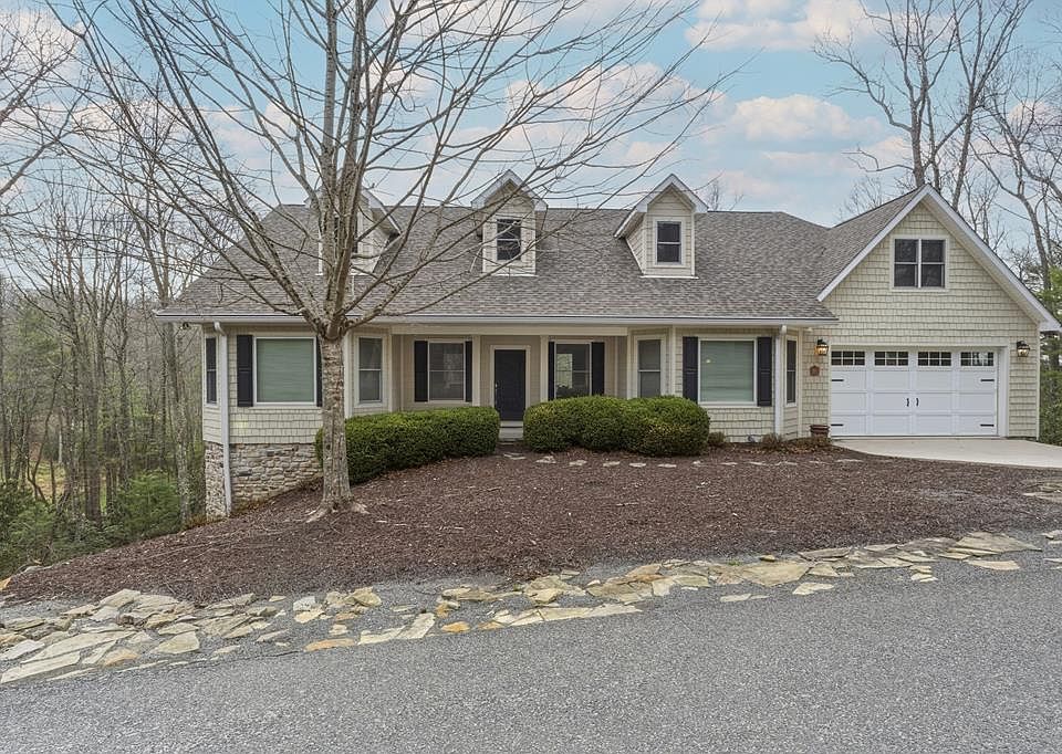 1st image of 127 Henry Pl