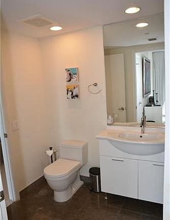 3rd image of 485 Brickell Ave APT 3011