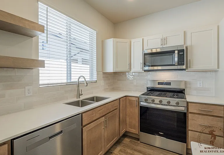 2454 Hamilton Rd #B — Photo 7