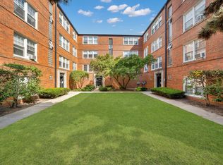 2422 W Farragut Ave APT 1A, Chicago, IL 60625