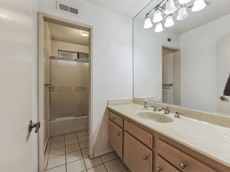 24321 Peacock St — Photo 19