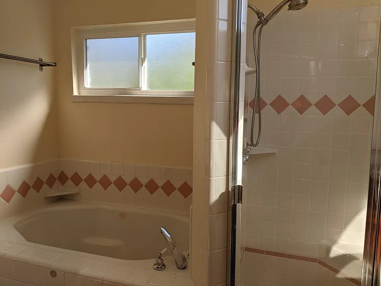 1119 Oregon Ave — Photo 5
