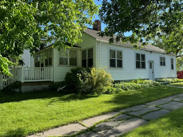 321 Duluth Ave N, Thief River Falls, MN 56701