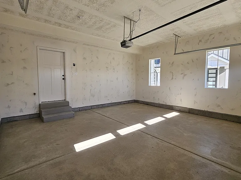 636 W Cottage Park Ln — Photo 17
