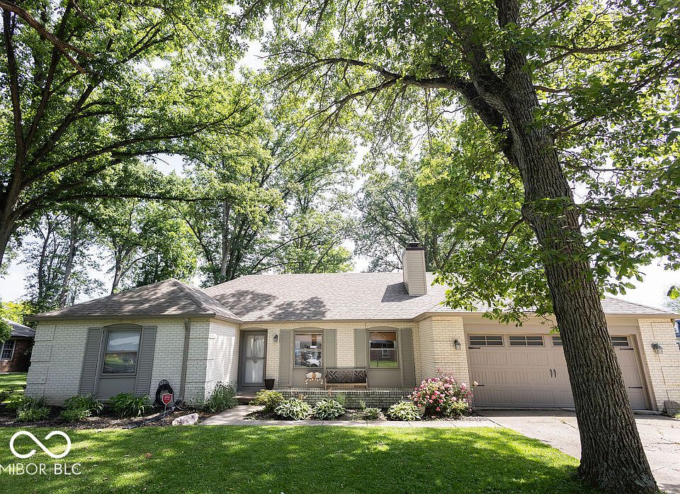 1st image of 2427 Shady Ln
