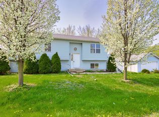 1614 Leslie Ave, Round Lake Beach, IL