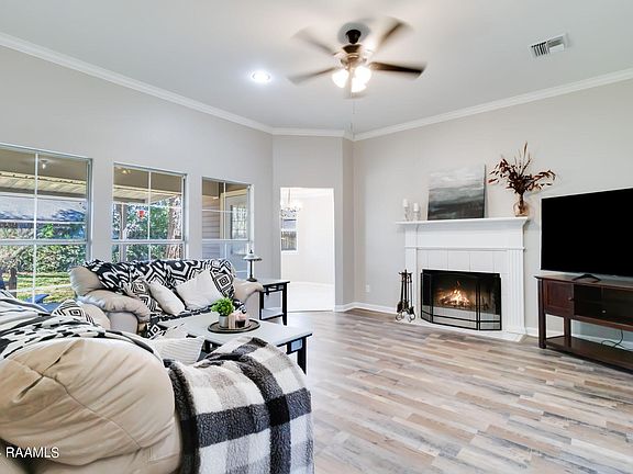 4th image of 113 Queensford Way