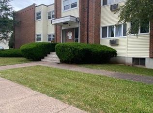 20 Thompson Rd APT 8A, Manchester, CT 06040