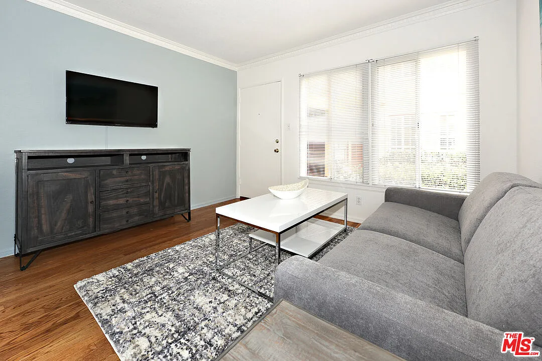 3559 Sawtelle Blvd — Photo 1