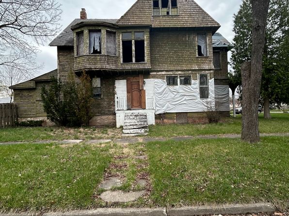 903 E Holland Ave, Saginaw, MI 48601