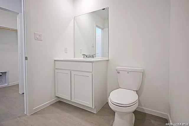2411 Shady Grv — Photo 6