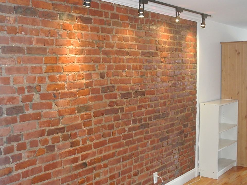 1st image of 111 1st Ave APT 05